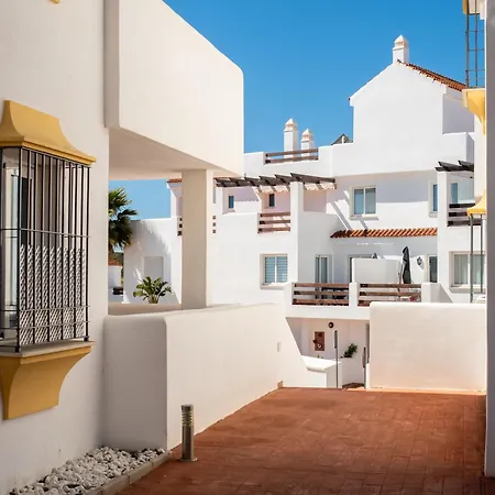 Daire 2275-superb New On Valle Romano, Golf View Estepona